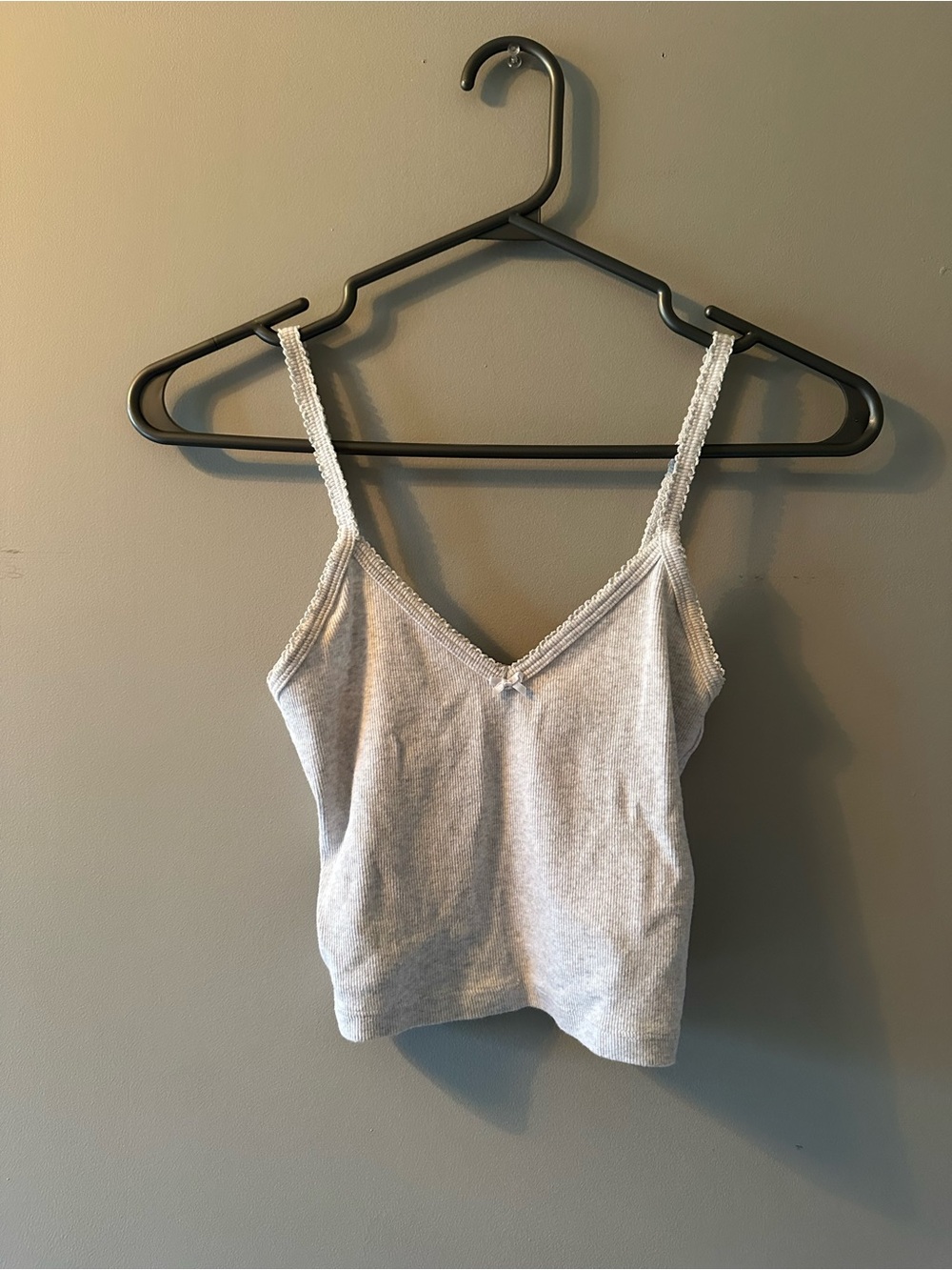 Aritzia Light Gray Cropped Lace-Trim Cami Tank